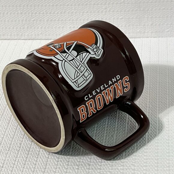 VTG NFL Cleveland Browns 14oz Coffee Mug Ceramic Brown Orange Raised 3-D Helmet - Picture 3 of 12